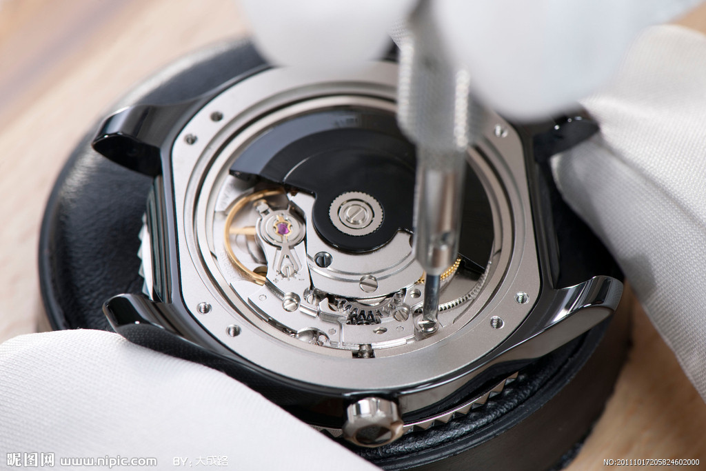 伯爵手表售后服务电话（伯爵表把脱落）